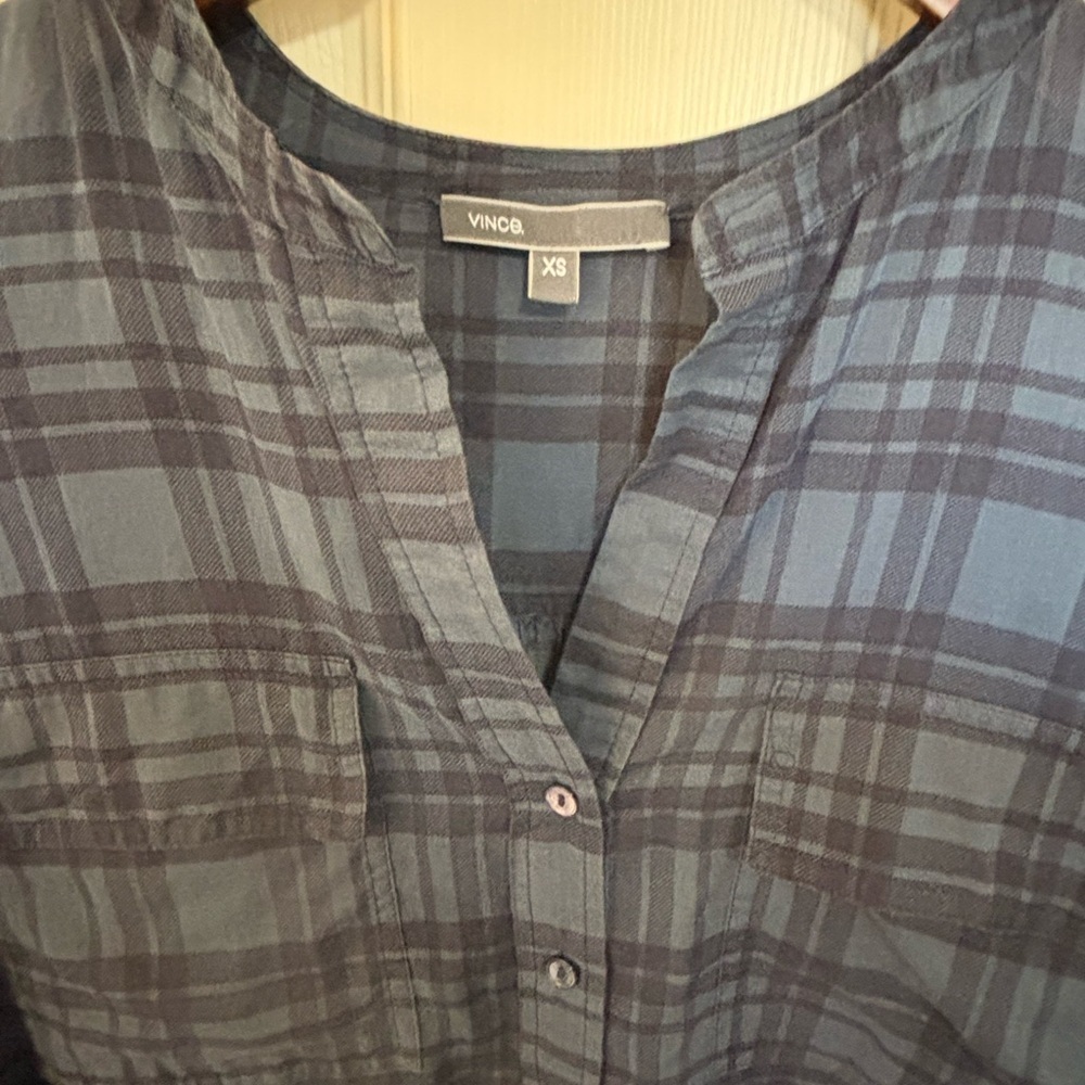 VINCE Plaid Split Neck Popover Blouse XS Navy Blue Lightweight Semi Sheer - Picture 7 of 7